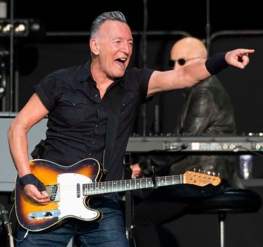 Bruce Springsteen pays tribute to Shane MacGowan at Kilkenny concert 