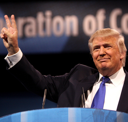 Cropped_maindonald-trump-peace-sign