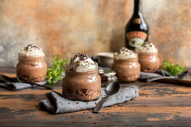 Baileys chocolate cheesecake pots recipe