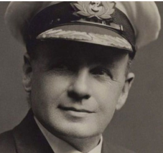 Extraordinary story of Titanic’s second officer Charles Herbert Lightroller