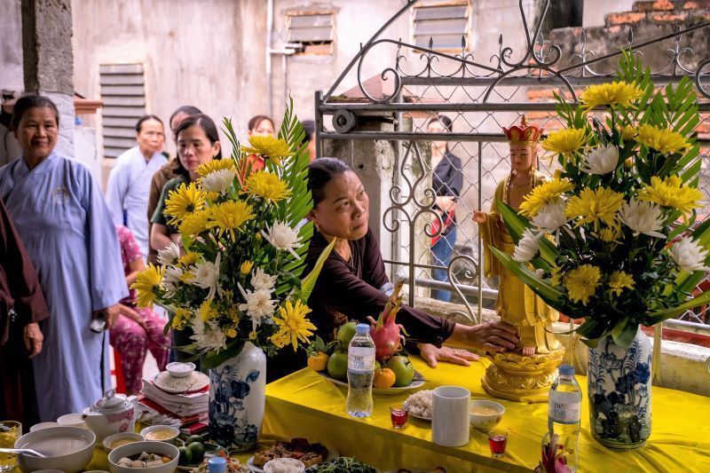 UK lorry victims repatriated to Vietnam as more suspects from Northern Ireland arrested