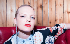 Mother gives birth to miracle son after recovering from "terminal" cancer