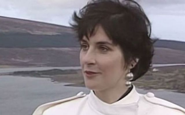 In 1987, Irish songstress Enya chatted about her Irish upbringing and how it shaped her career.