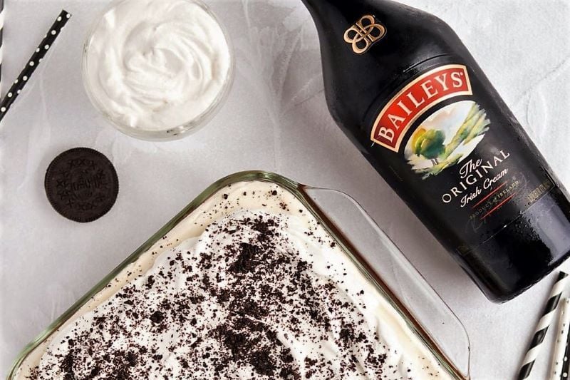 Baileys, Oreos, and chocolate pudding all in one tasty treat!