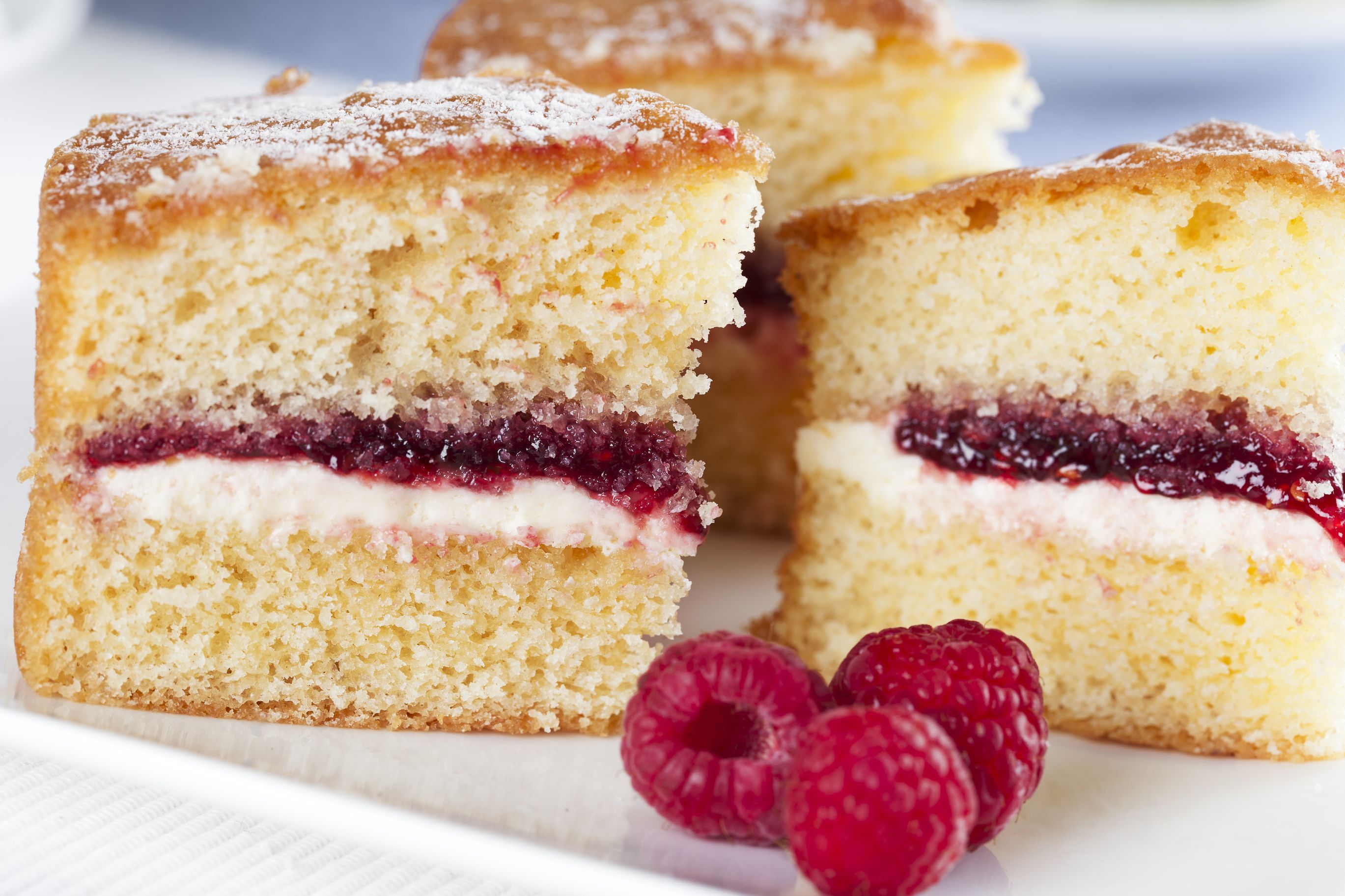In praise of Irish teatime, and a traditional Victoria sponge recipe