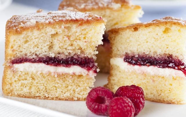Teatime in Ireland: Victoria sponge.