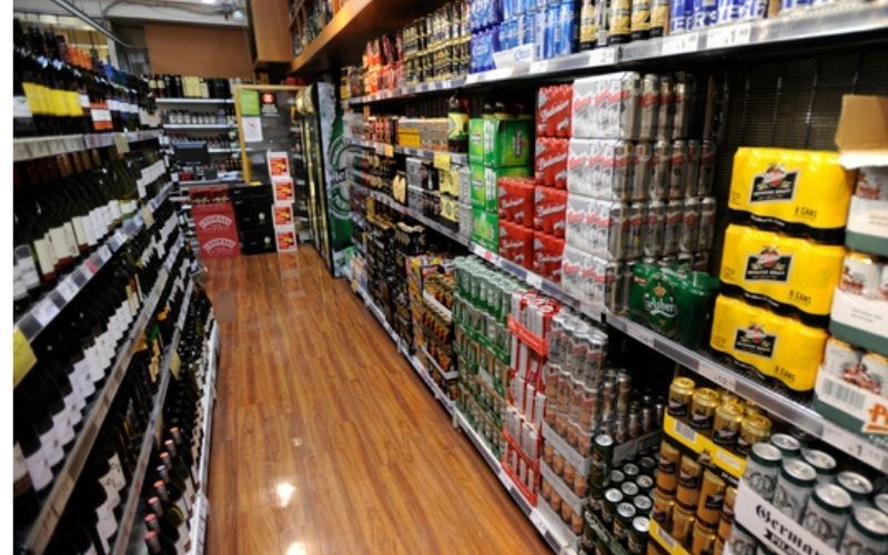 Irish health expert suggests opening liquor stores for just two hours a day to stop house parties