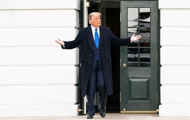 October 27, 2020: President Trump greets guests on the South Lawn of the White House prior to boarding Marine One en route to Joint Base Andrews, Md. to begin his trip to Michigan, Wisconsin, Nebraska, and Nevada.