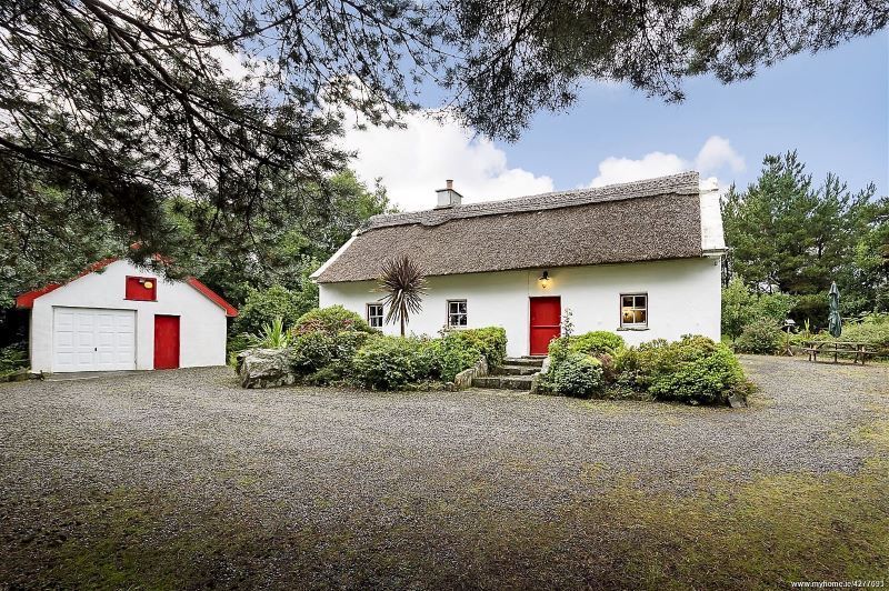 This traditional thatched cottage in Co Mayo could be yours for less than €300k
