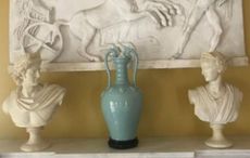 Chinese vase fetches record $1.44 million at Irish auction