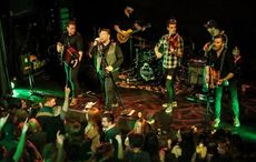 TUNE IN: New York Irish band The Narrowbacks perform live tonight!