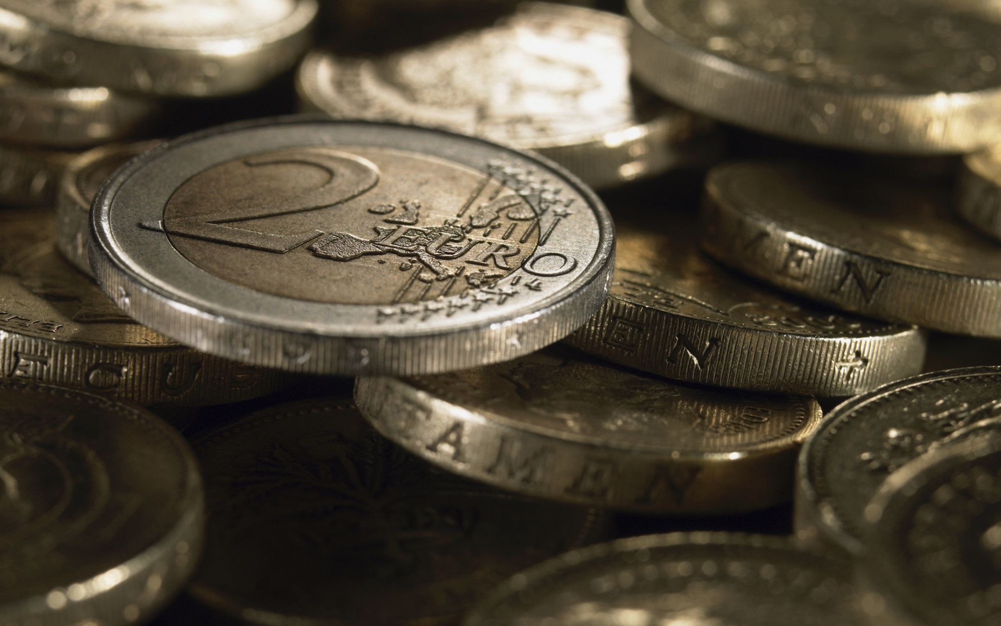 How to transfer your money from Ireland to the UK efficiently