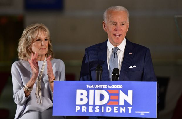Former vice president Joe Biden and with his wife, Dr. Jill Biden, address a small crowd of supporters in Philadelphia, Pennsylvania. \n