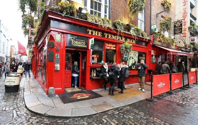 All Temple Bar Pubs And Clubs To Shut Due To Covid 19