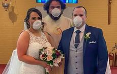 Couple wear facemasks at own wedding due to Coronavirus 