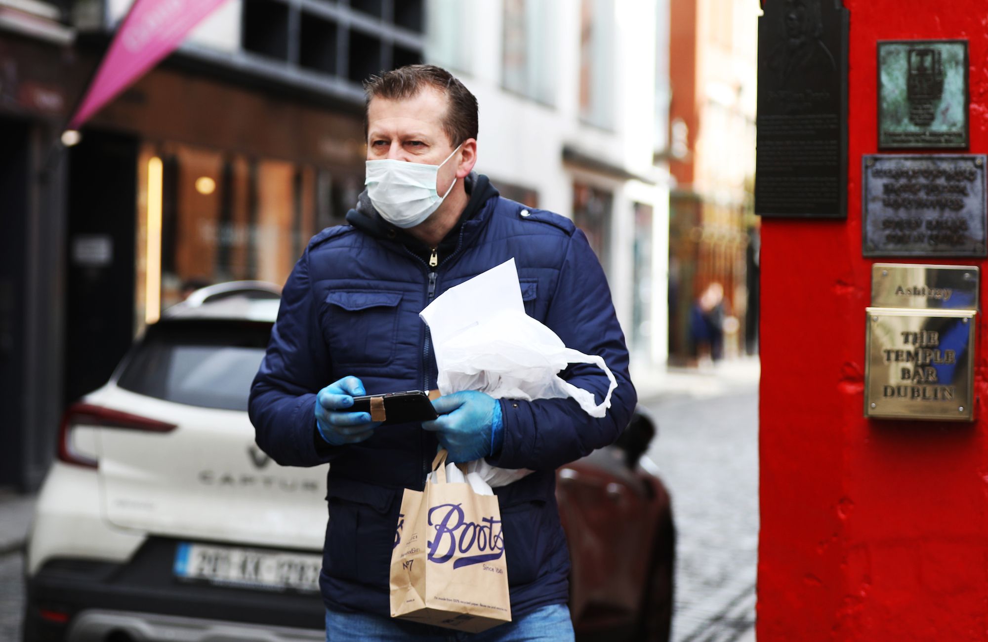 15,000 cases of coronavirus in Ireland by end of month, warns government
