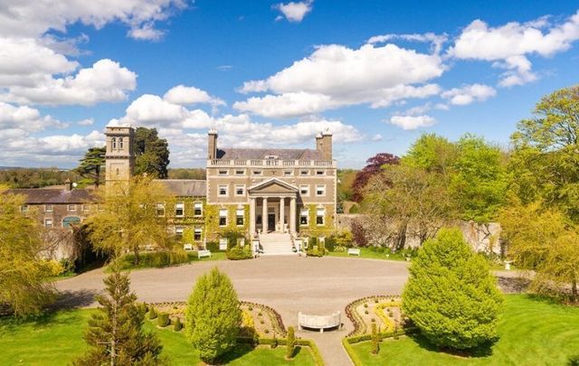 Seafield House is a glorious 18th-century mansion located near Dublin City. 