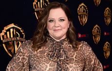 Melissa McCarthy makes heartwarming appearance on "Celebrity IOU"