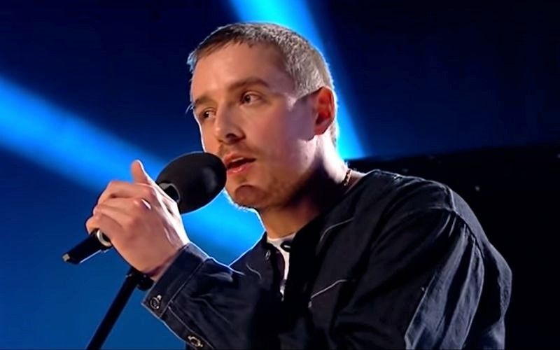 Dermot Kennedy covers Van Morrison on The Late Late - Vimarsana News