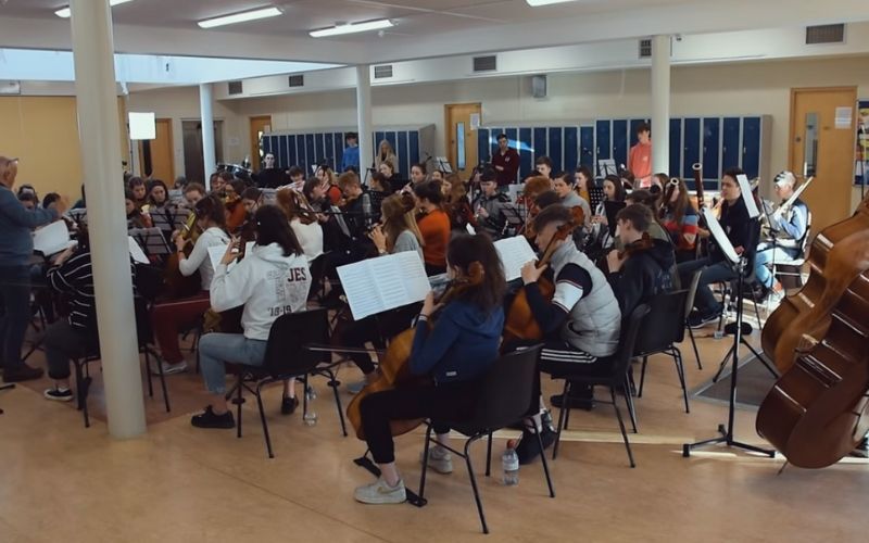 WATCH: Irish youth orchestra's touching rendition of With or Without You