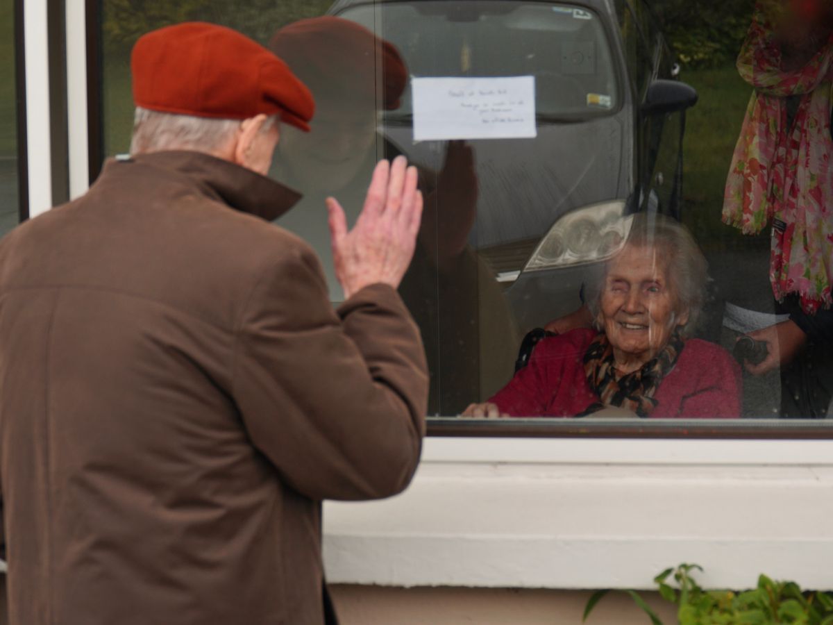Staying together apart - elderly Dublin couples’ love captured on camera