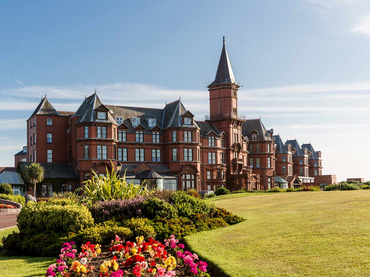 Victorian glamor and old-school seaside vibe at Slieve Donard in County Down