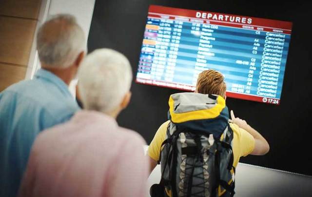 The European Commission today reaffirmed its passenger rights include the guarantee of a cash refund if a flight is canceled.