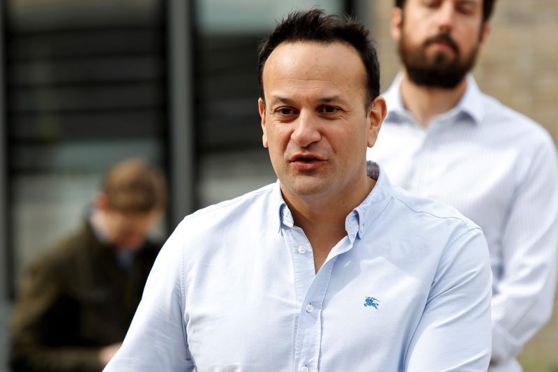 Varadkar defends picnic with friends at Phoenix Park