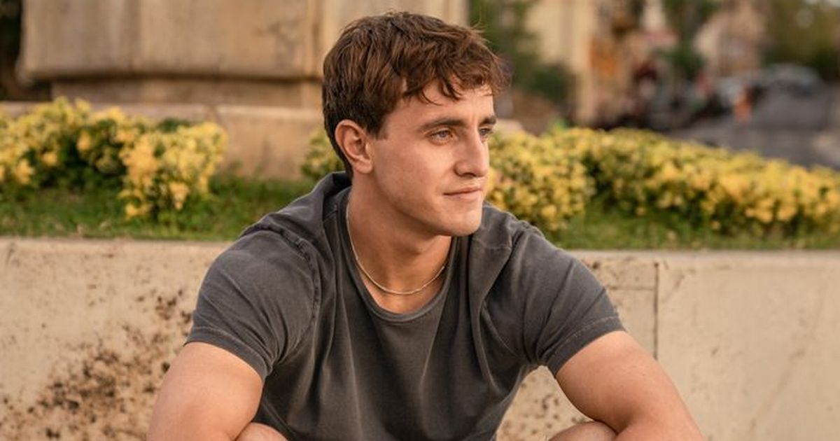 "Connell's Chain" from Normal People auctioned for charity