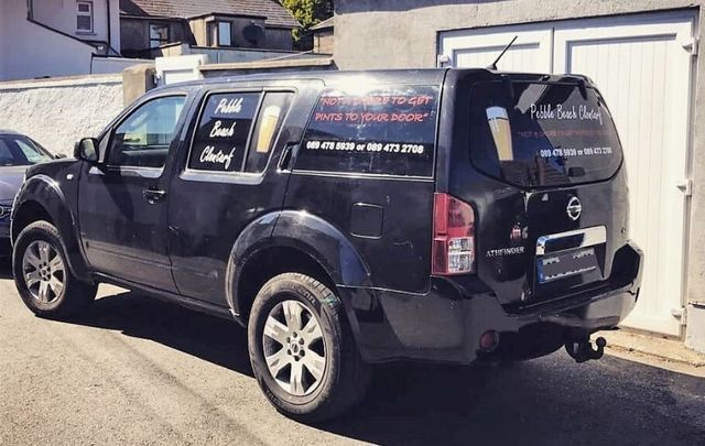 Grainger\'s Pebble Beach in Clontarf, Dublin serves pints on wheels from a special delivery jeep. 