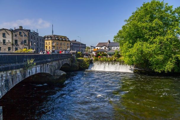 The River Corrib in the center of Galway city.