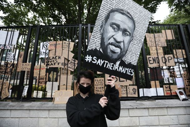 Anti-racism protesters at the U.S. Embassy in Dublin last Saturday.