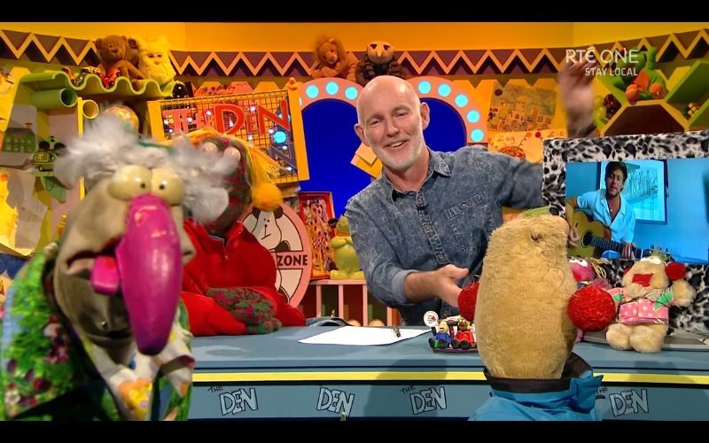 WATCH: A puppet turkey "disrespected" Niall Horan and his fans are mad