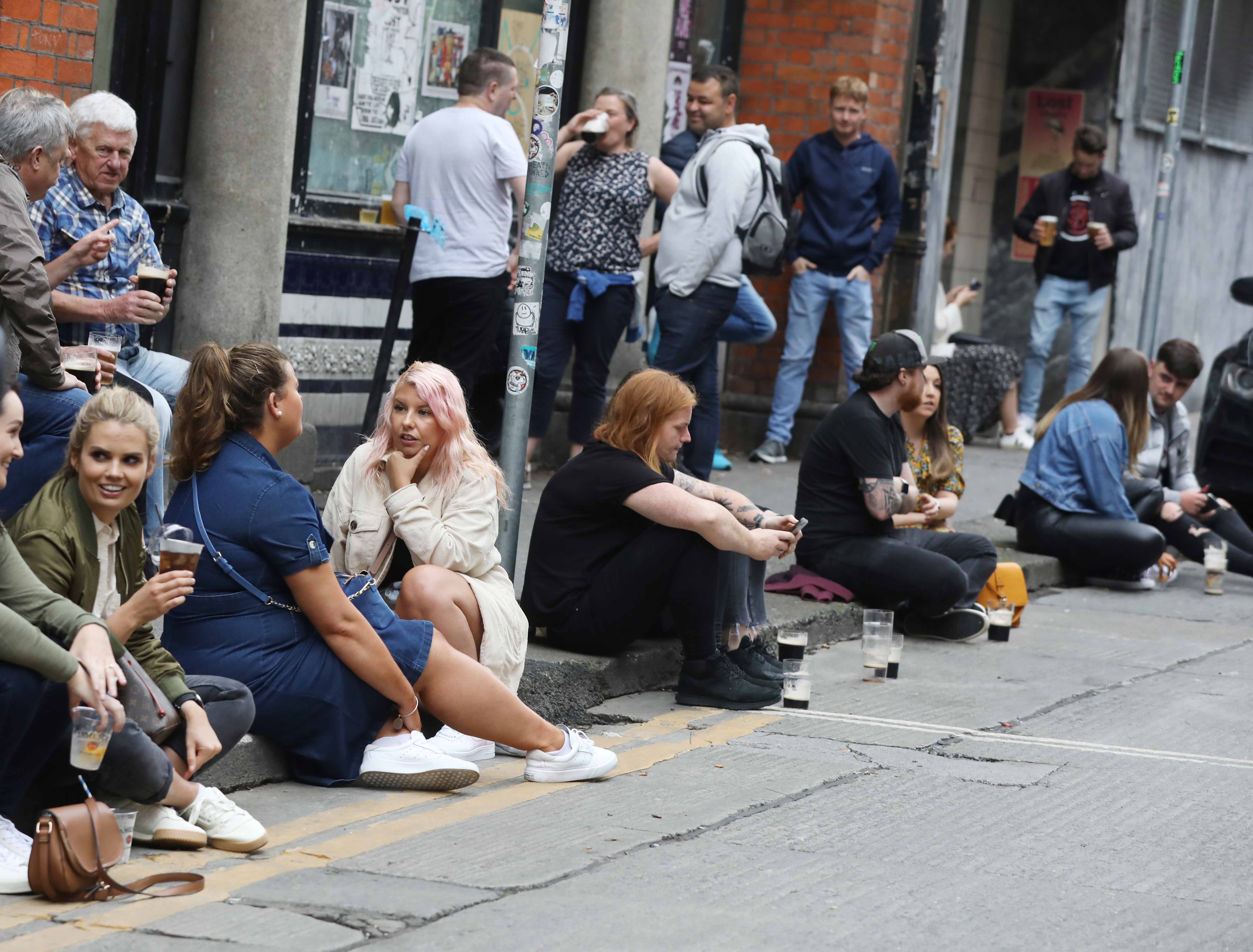 COVID isn’t over - Irish pub goers warned as public flaunt rules