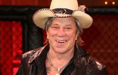 Mickey Rourke slams “crybaby” Robert De Niro in deleted Instagram post