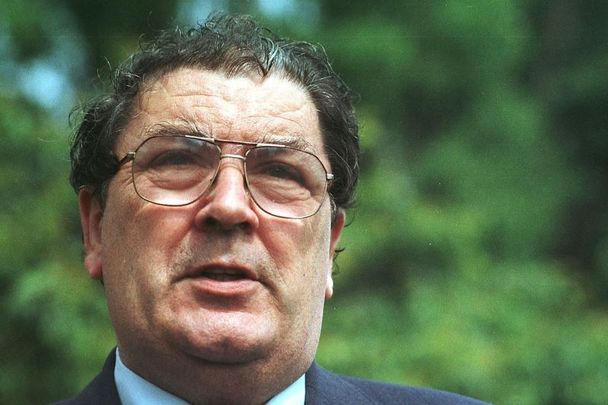 John Hume, pictured here on June 17, 1997, speaking with media outside Dublin Castle.