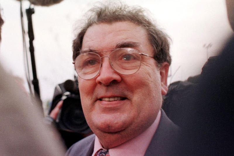 Tributes paid to Irish peacemaker John Hume