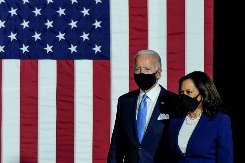 Joe Biden rejects the “Irish Grudge” and picks Kamala Harris