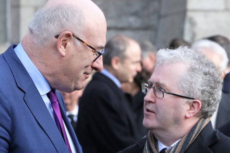 “Golfgate” rattles the COVID rule-flouting Irish government