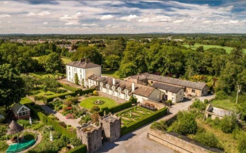 This Longford period house and award-winning restaurant is a steal for €1.1 million