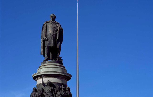 Daniel O\'Connell statue in Dublin.\n