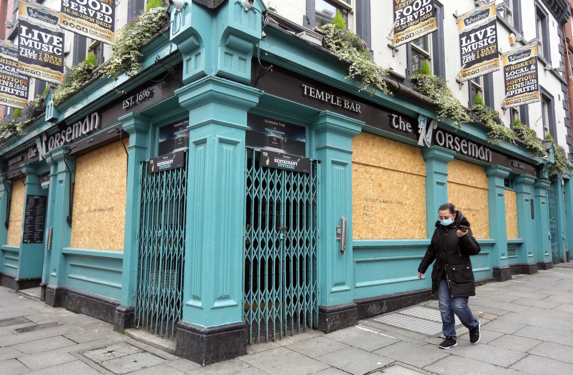 Ireland's public health experts have hung Dublin pubs and restaurants out to dry