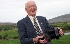 Legendary Irish concertina player Chris Droney has passed away