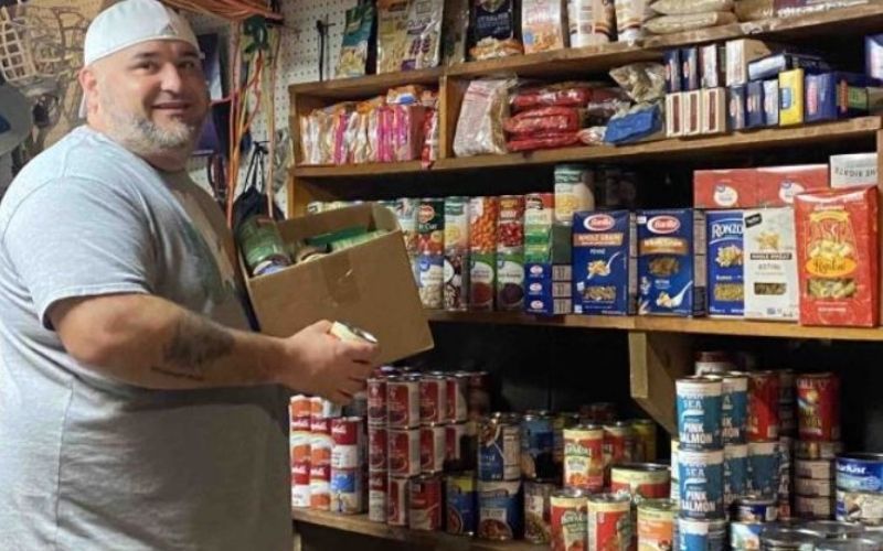 NJ Irish American turns his garage into a food bank for those in need