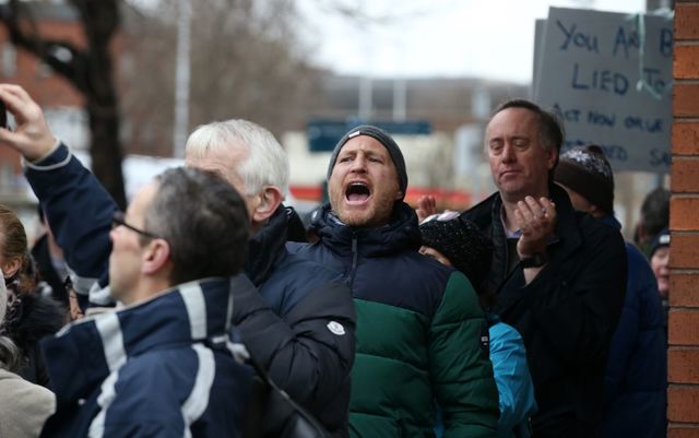 Dublin anti-lockdown protesters arrested due to \"persistent lack of compliance with Public Health Regulations.\"