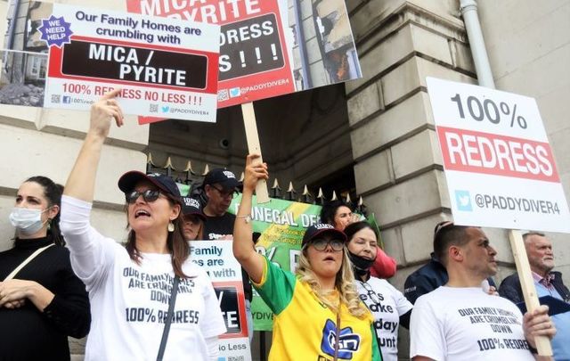 October 8, 2021: Protestors outside the Custom House in Dublin demanding 100% redress for mica home owners. 