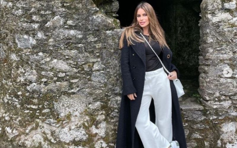 Modern Family's Sofia Vergara enjoys traditional chipper on Irish holiday