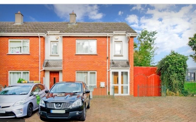 Irish estate agents accused of using airbrushing properties