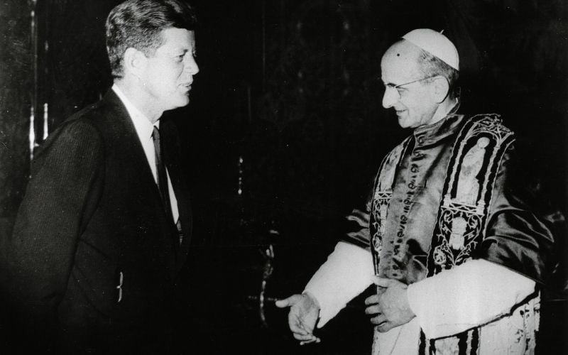 Why JFK did not kiss Pope Paul VI's papal ring in 1963