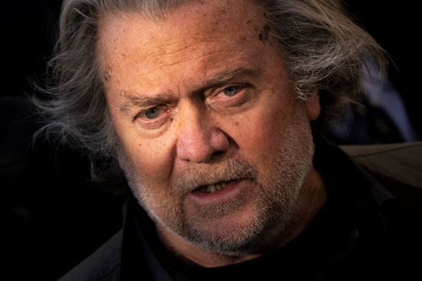 November 15, 2021: Former Trump Administration White House advisor Steve Bannon speaks to the press on his way out of federal court in Washington, DC. Bannon was charged on Friday with two counts of contempt of Congress after refusing to comply with a subpoena from the House Select Committee investigating the January 6 attack on the US Capitol.